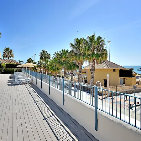 Mac Puerto Marina Hotel