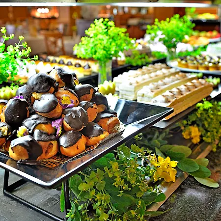 Mac Puerto Marina Hotel 4*