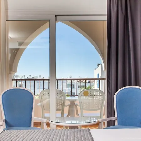 Hotel Mac Puerto Marina 4*