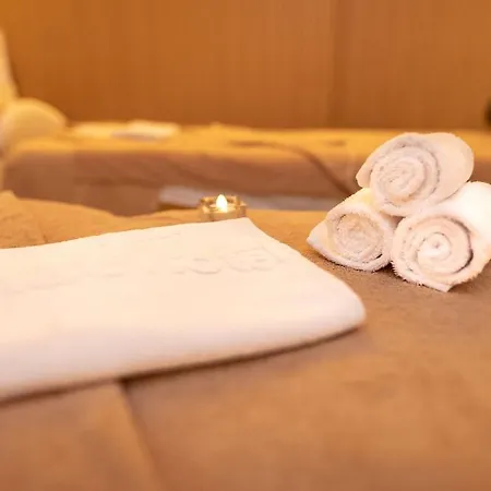 Mac Puerto Marina 4*