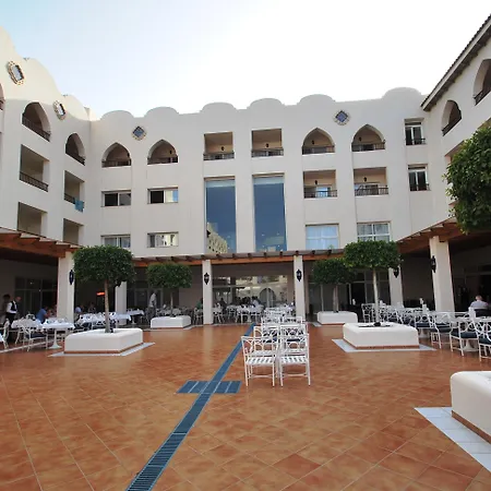 Mac Puerto Marina Hotel 4*