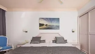 Mac Puerto Marina 4*