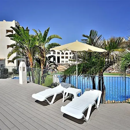 Mac Puerto Marina Hotel